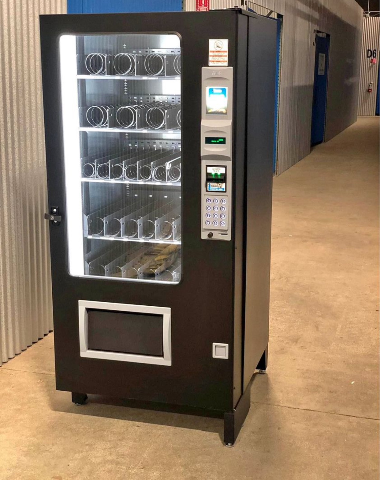 New and Used AMS LTF5 Combo Vending Machine Online New and Used AMS LTF5 Combo Vending Machine Online