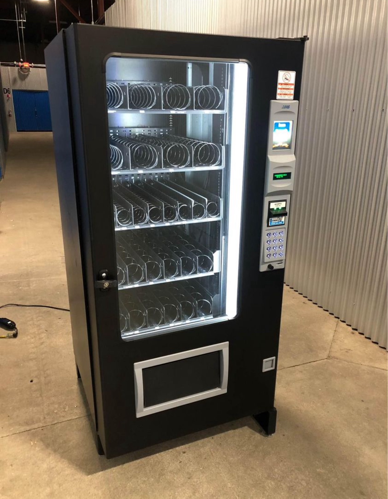 New and Used AMS LTF5 Combo Vending Machine Online New and Used AMS LTF5 Combo Vending Machine Online