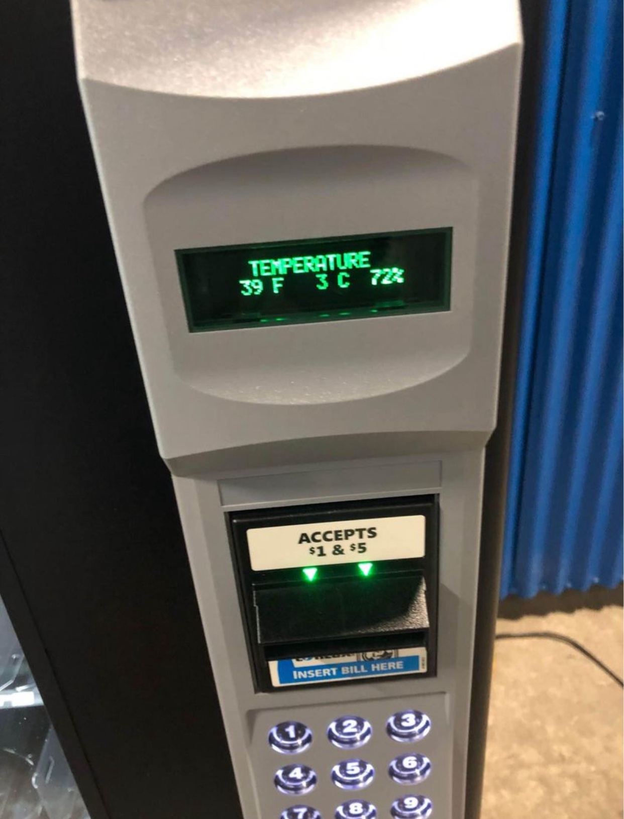 New and Used AMS LTF5 Combo Vending Machine Online New and Used AMS LTF5 Combo Vending Machine Online